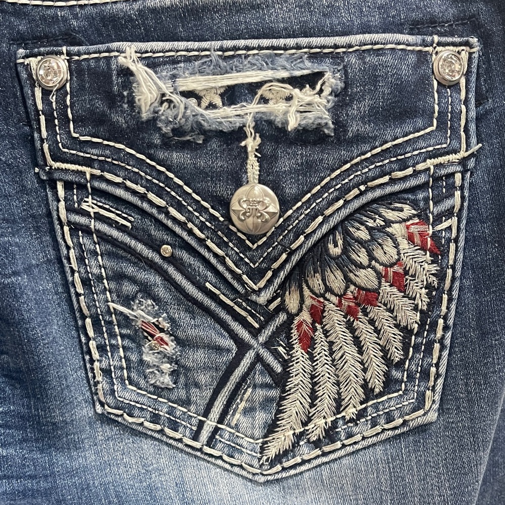 Women’s Miss Me Curvy Straight Jeans